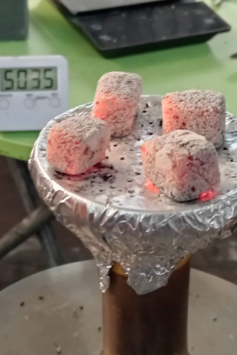 Premium Coconut Charcoal Cube 22 mm (Grade ABB) - Bowl at 50m: Long-duration performance