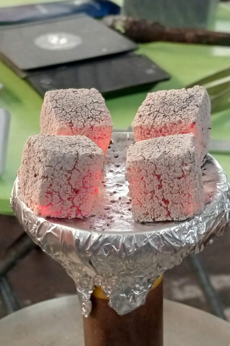 Premium Coconut Charcoal Cube 22 mm (Grade ABB) - Bowl at 10m: Stable plateau