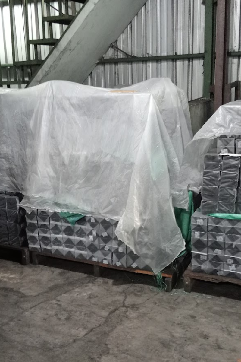 Premium Coconut Charcoal Cube 25 mm (Grade ABB) - Warehouse Stock Overview: Warehouse stock view